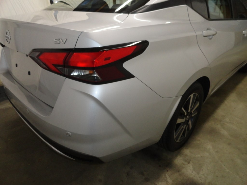 2020 Nissan Versa Image 33