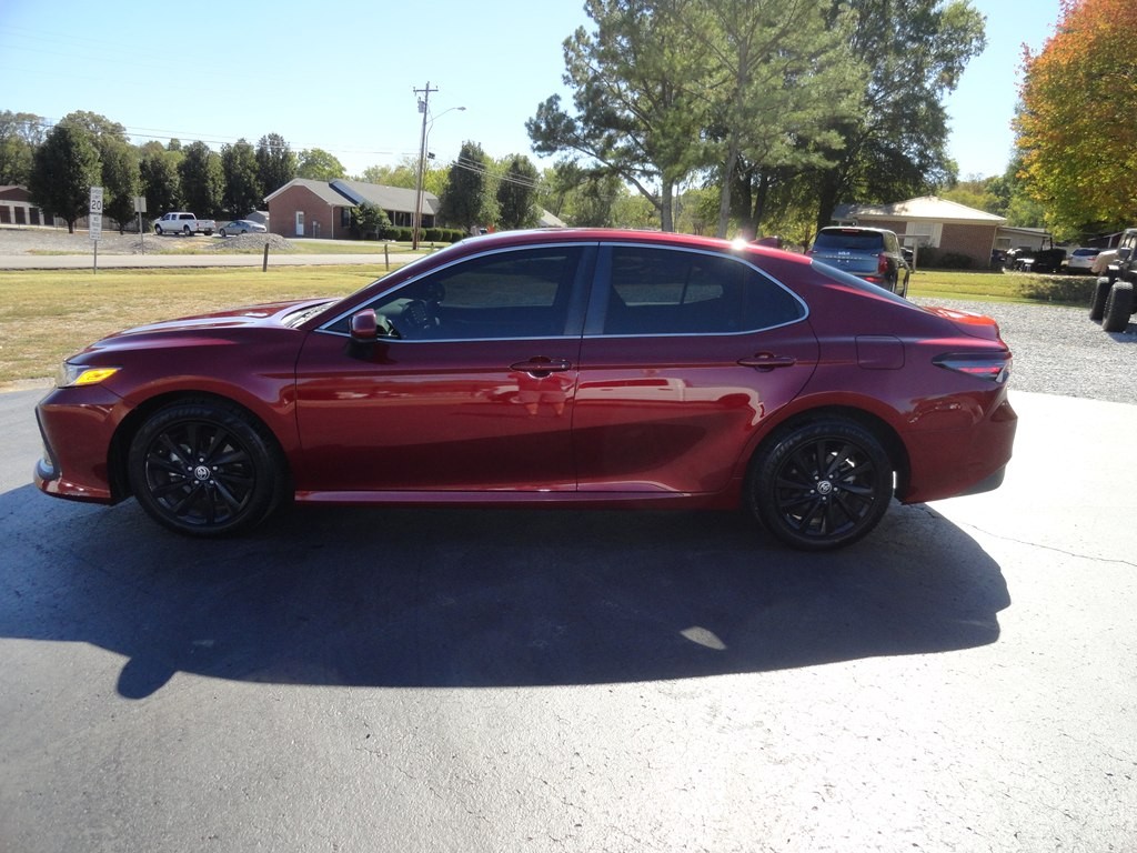 2021 Toyota Camry Image 3
