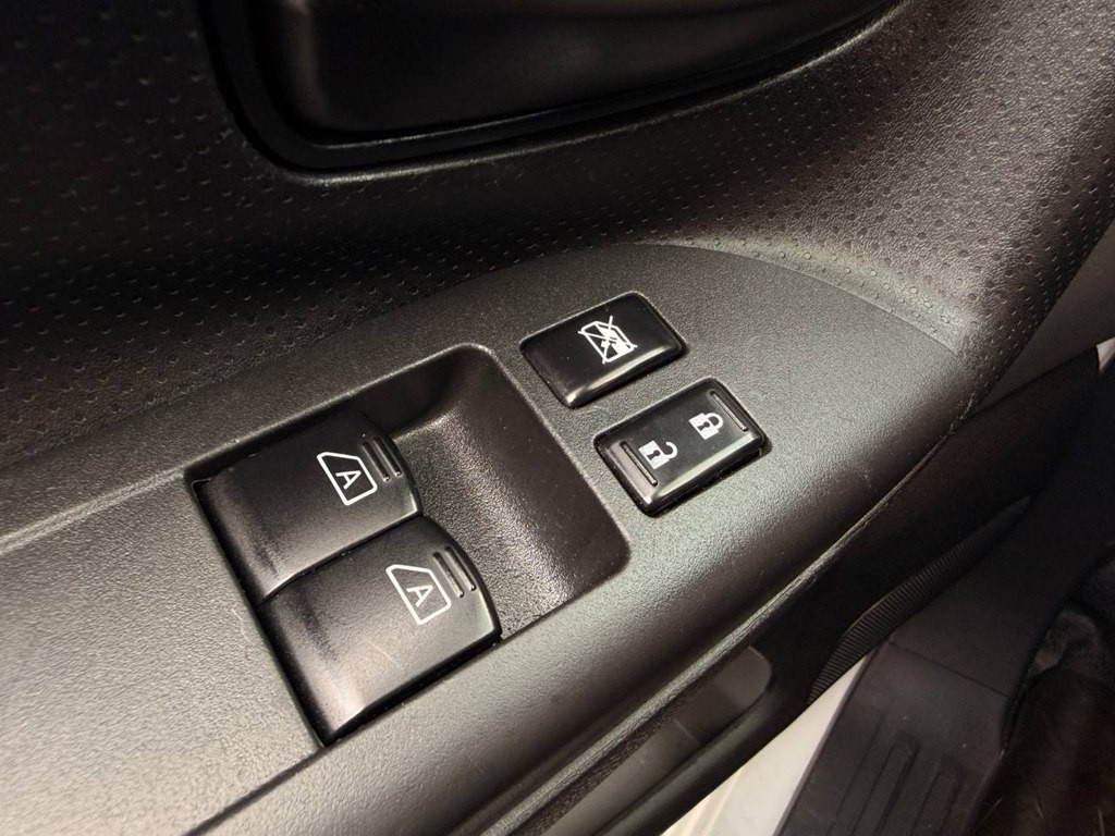 2016 Nissan NV200 Image 15