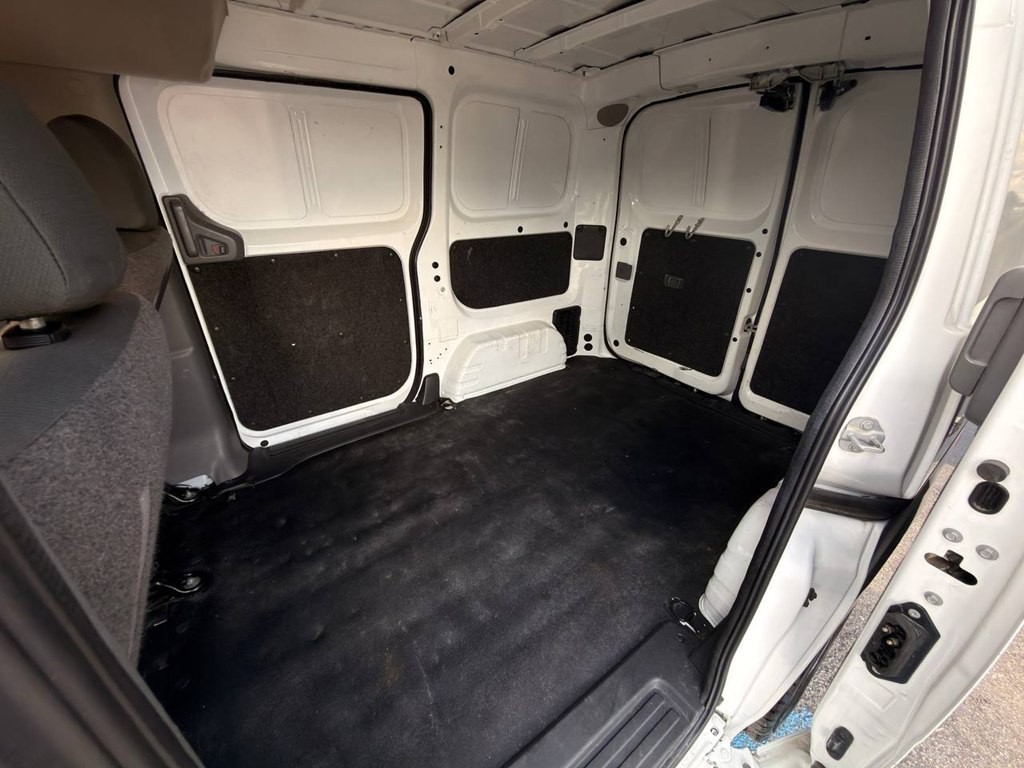 2016 Nissan NV200 Image 34