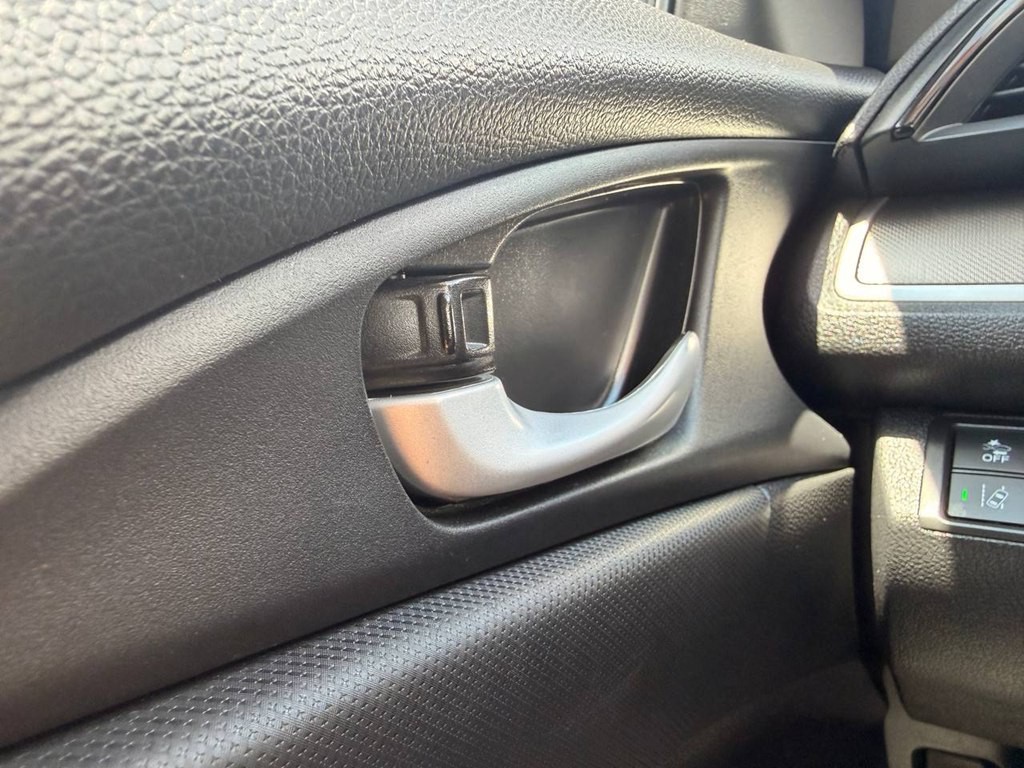 2020 Honda Civic Image 35