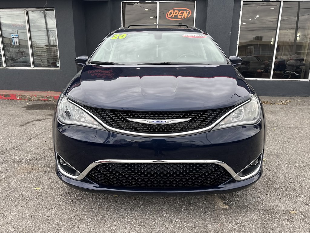 2020 Chrysler Pacifica Image 3