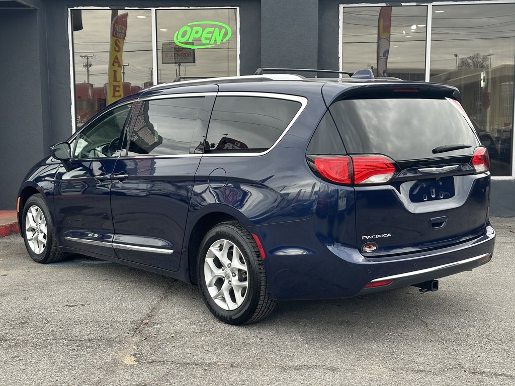 2020 Chrysler Pacifica Image 7