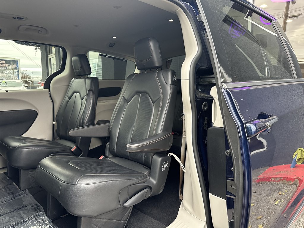 2020 Chrysler Pacifica Image 10