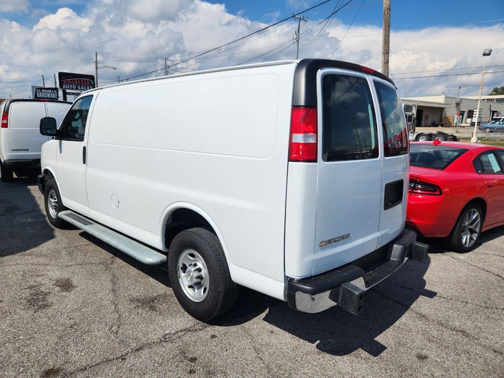 2022 Chevrolet Express Image 2
