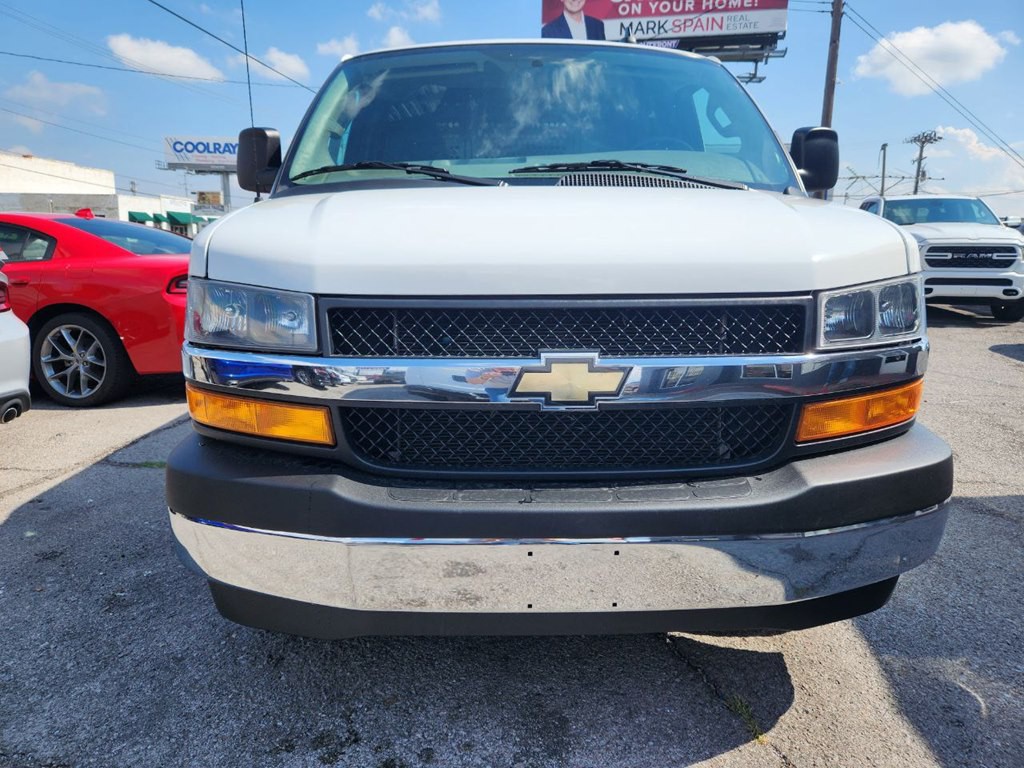 2022 Chevrolet Express Image 7
