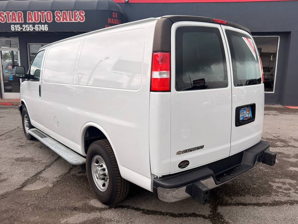 2022 Chevrolet Express Image 4
