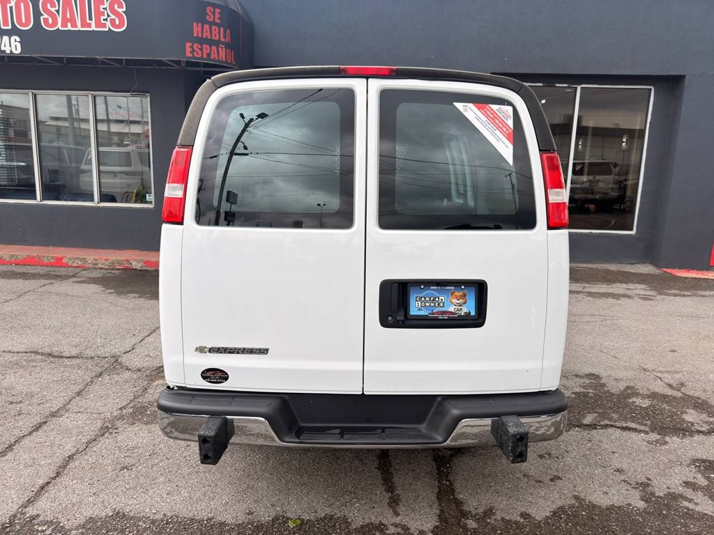 2022 Chevrolet Express Image 5