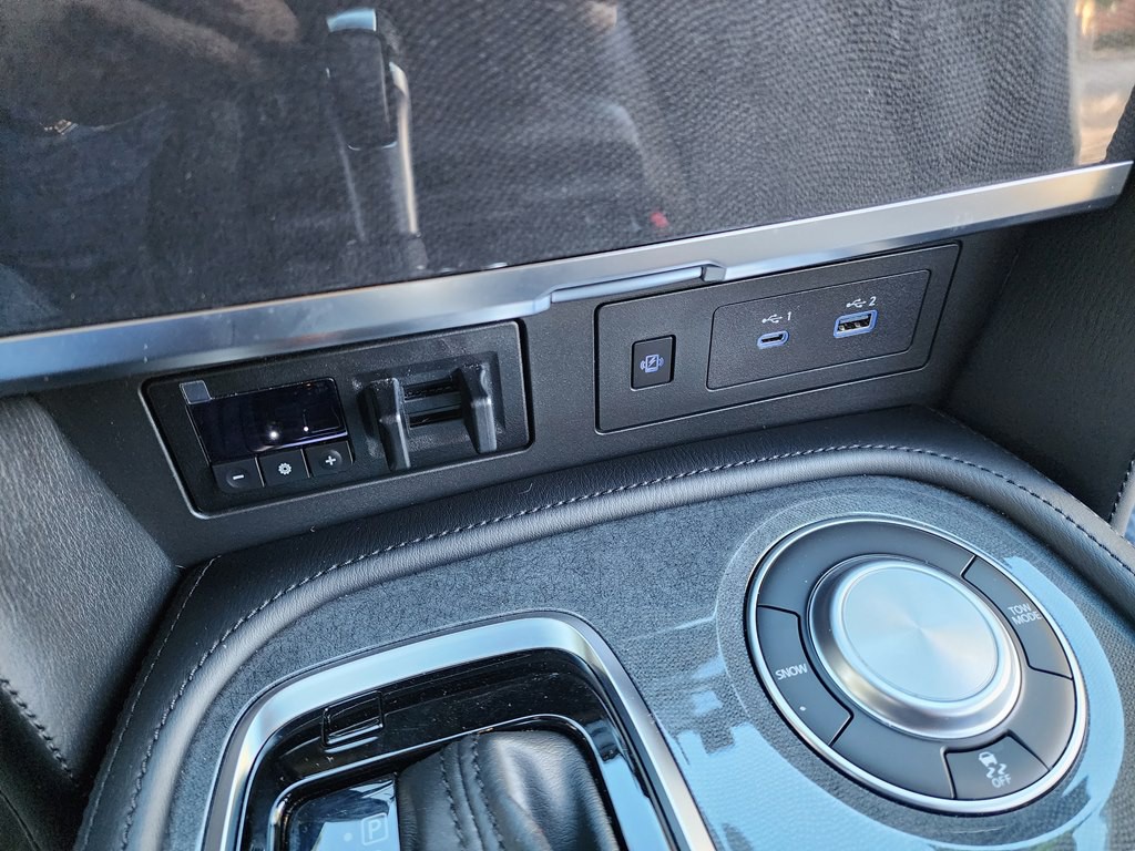 2024 Nissan Armada Image 16