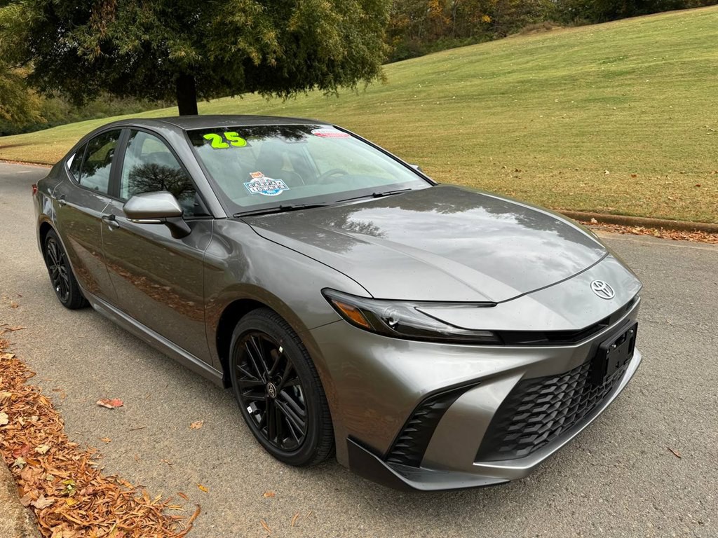 2025 Toyota Camry Image 7