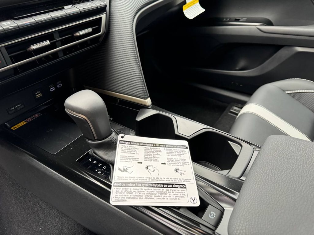 2025 Toyota Camry Image 10