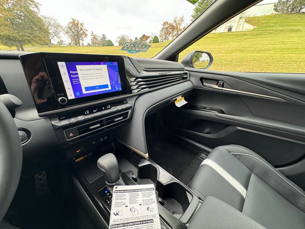 2025 Toyota Camry Image 18