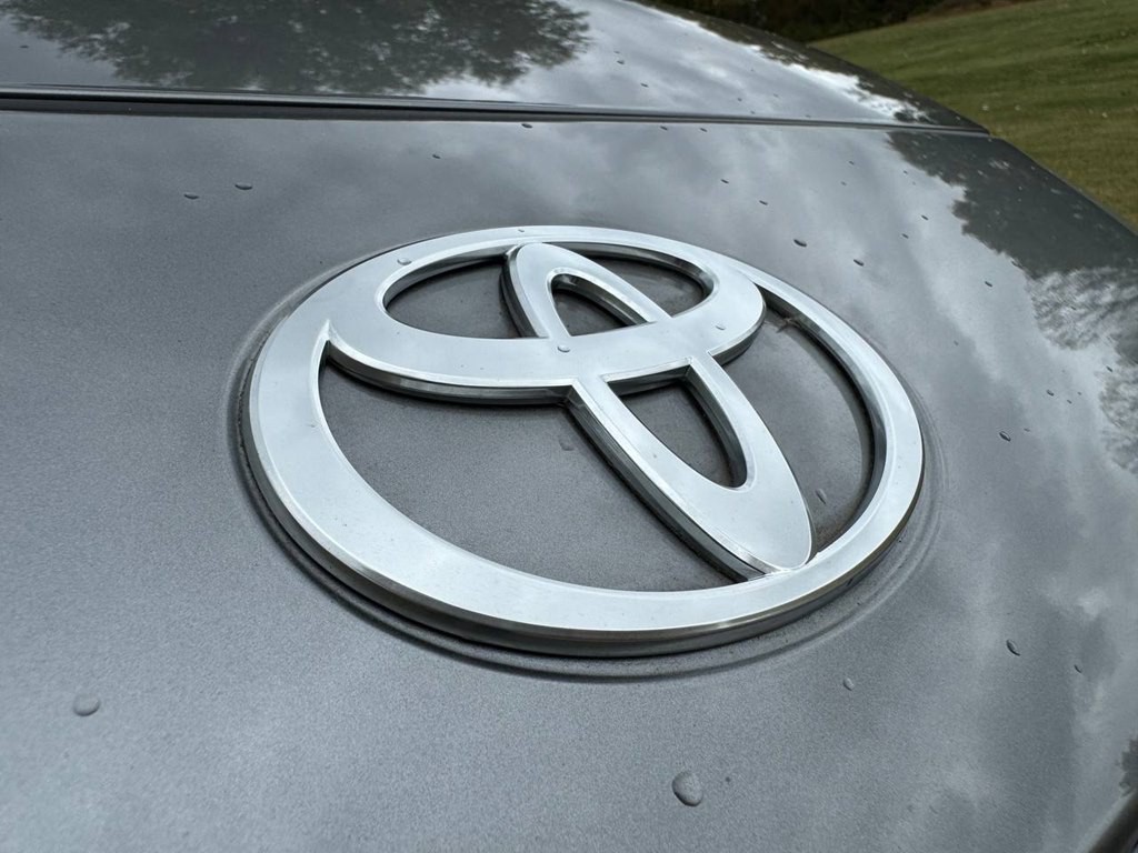 2025 Toyota Camry Image 25