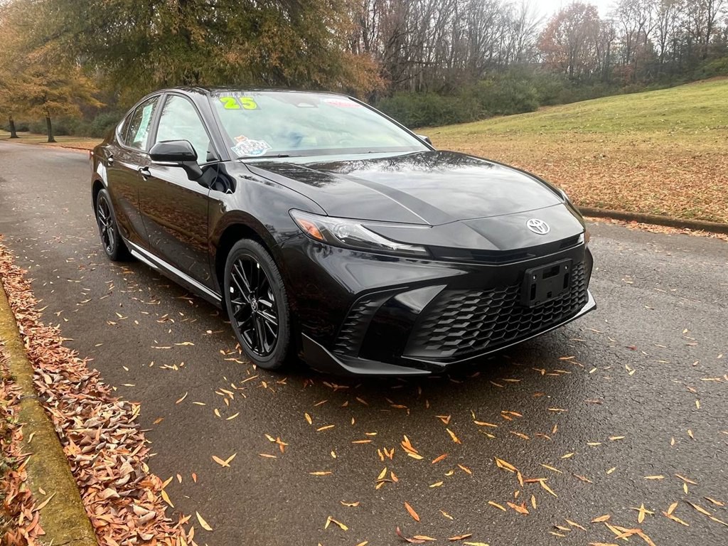 2025 Toyota Camry Image 16