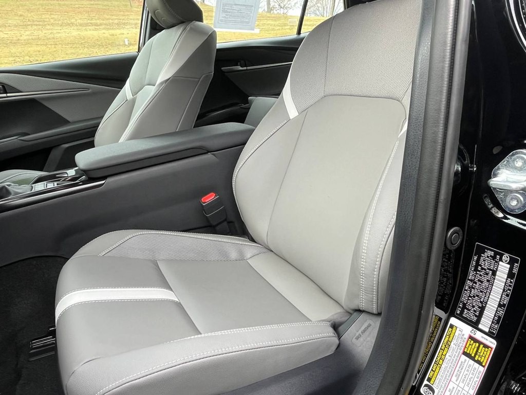 2025 Toyota Camry Image 18