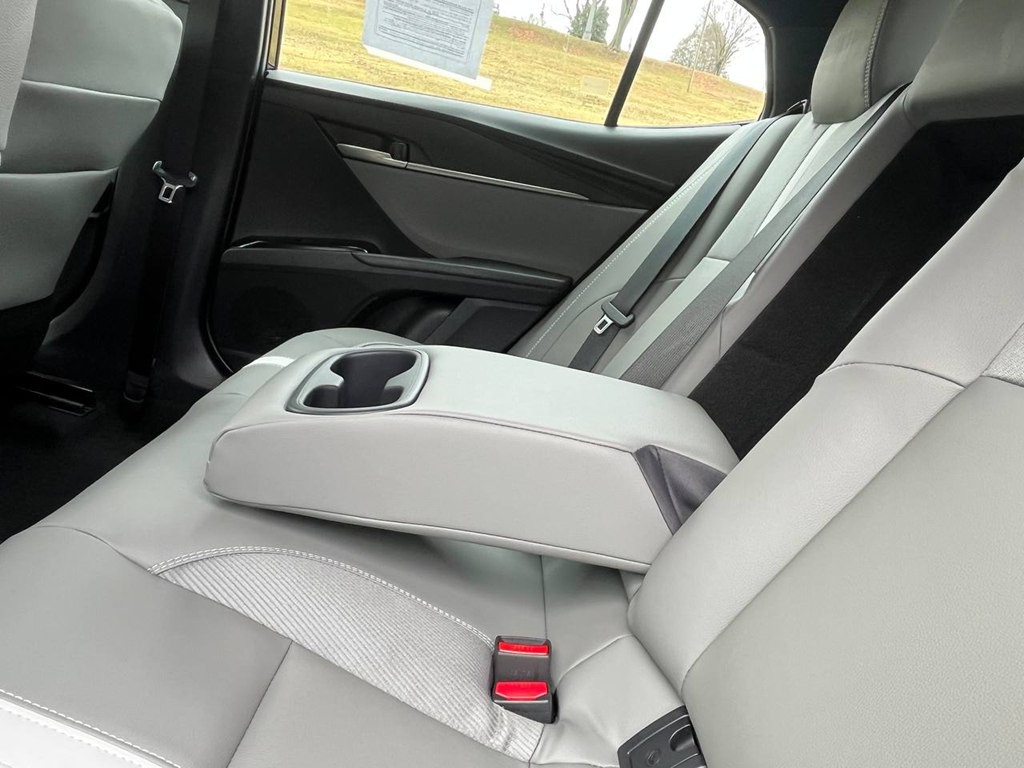 2025 Toyota Camry Image 21