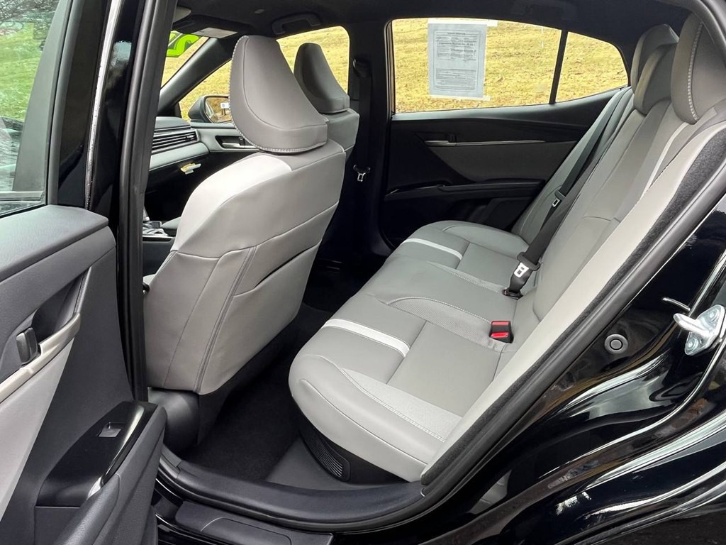 2025 Toyota Camry Image 23