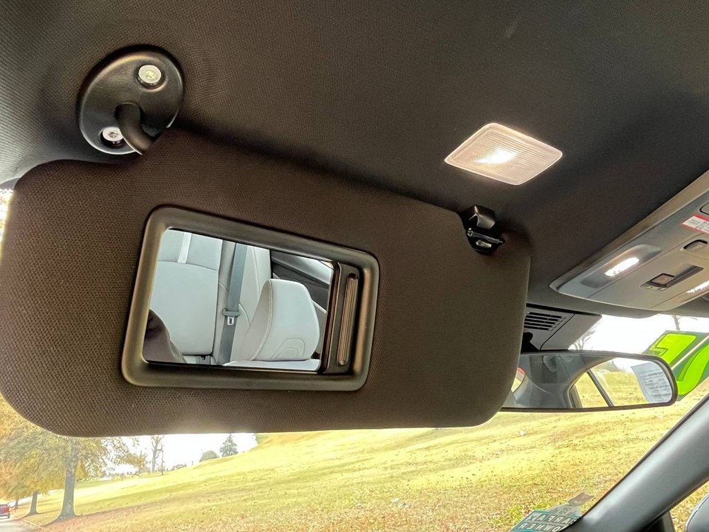 2025 Toyota Camry Image 26