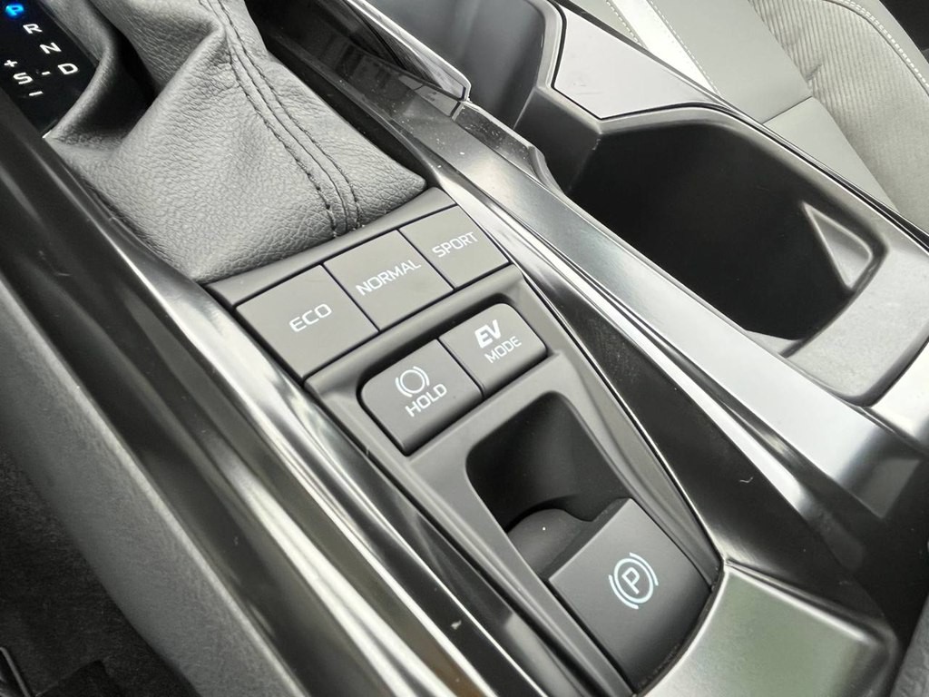 2025 Toyota Camry Image 34