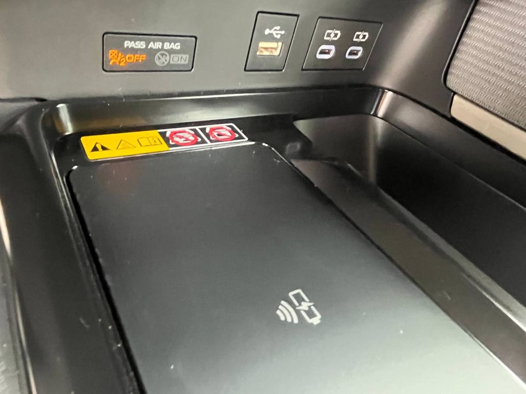 2025 Toyota Camry Image 40