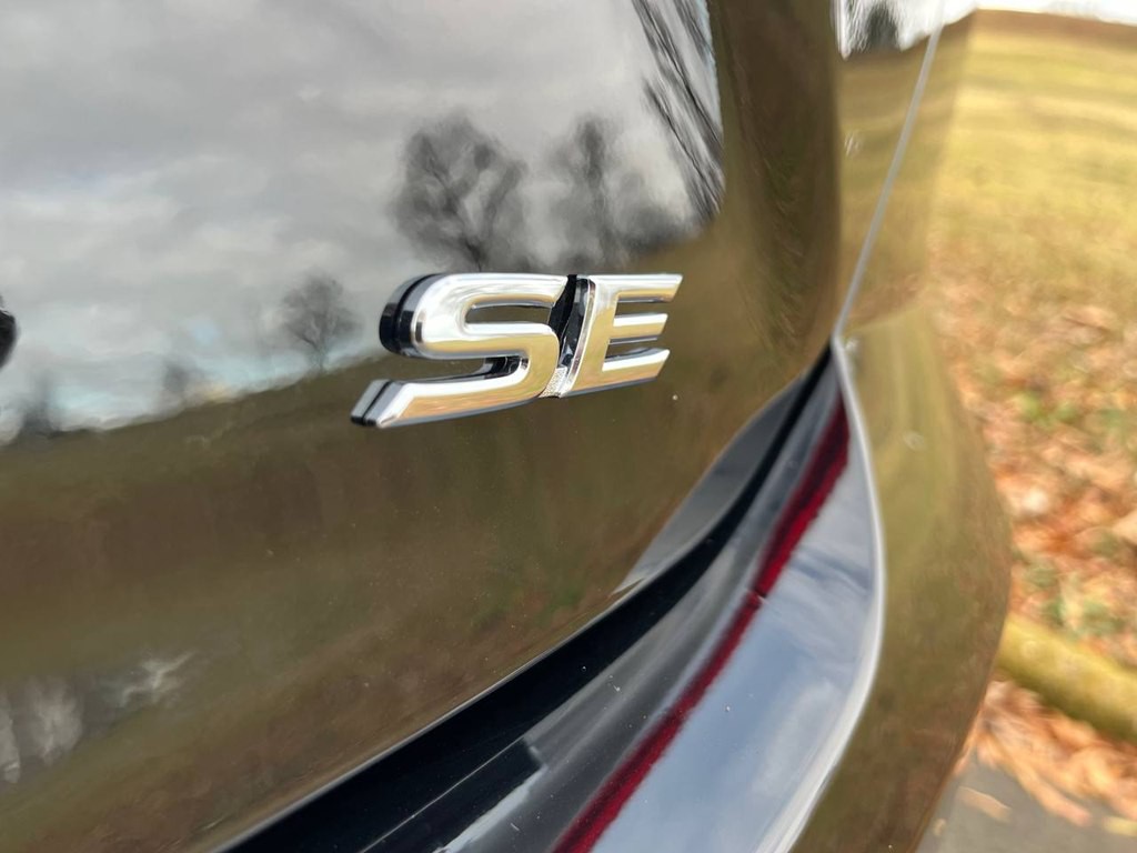 2025 Toyota Camry Image 96