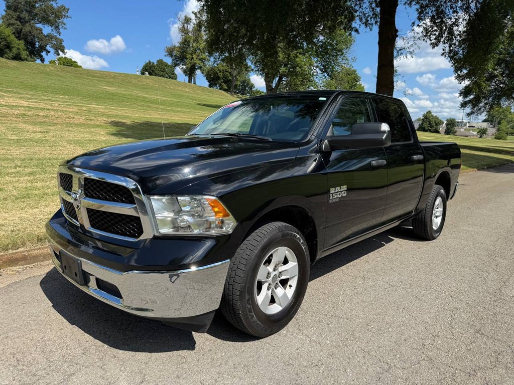 2023 RAM 1500 Image 2