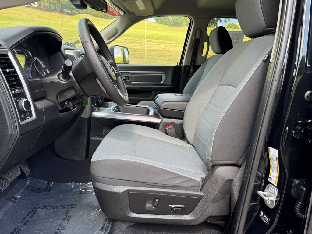 2023 RAM 1500 Image 28