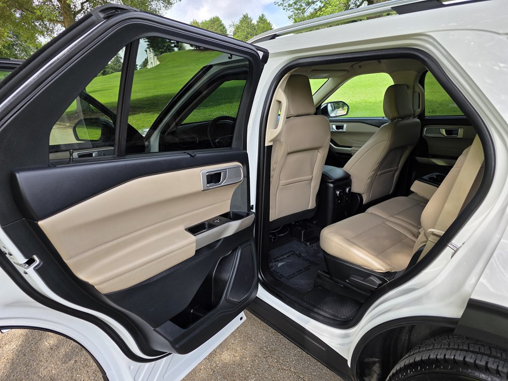 2023 Ford Explorer Image 12