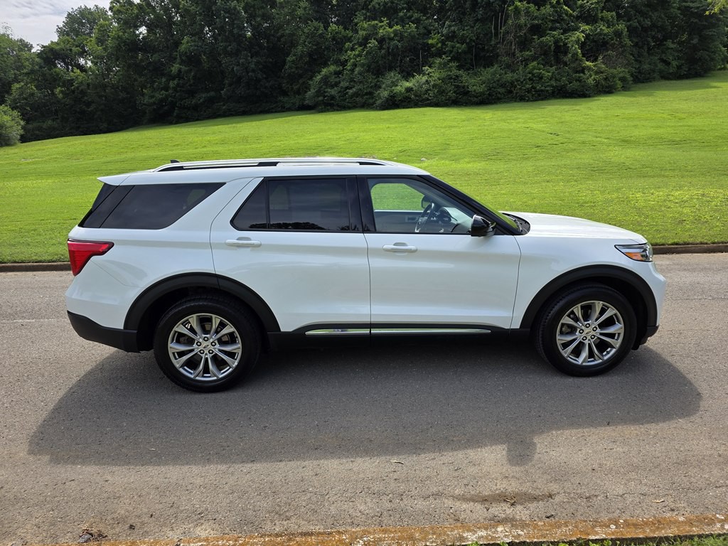 2023 Ford Explorer Image 8