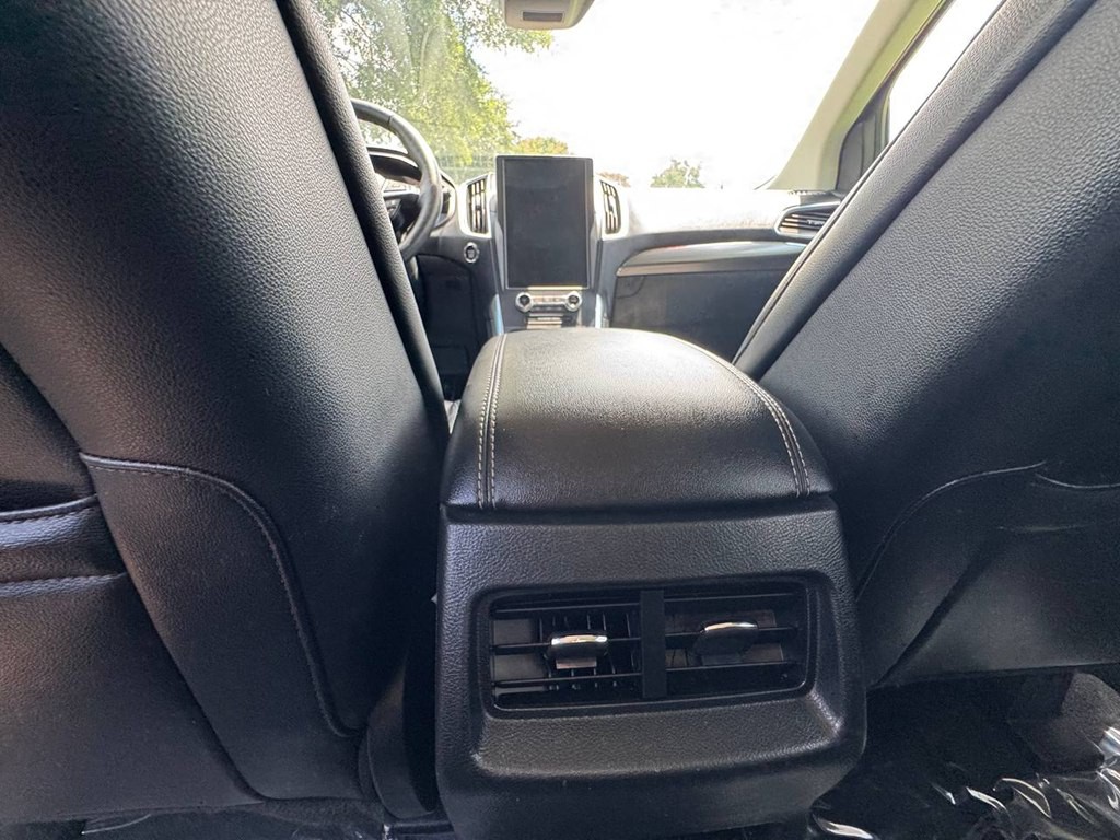 2024 Ford Edge Image 38