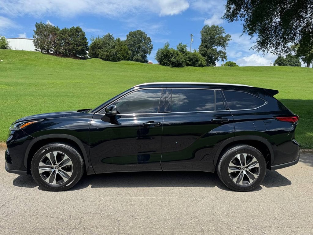 2022 Toyota Highlander Image 3