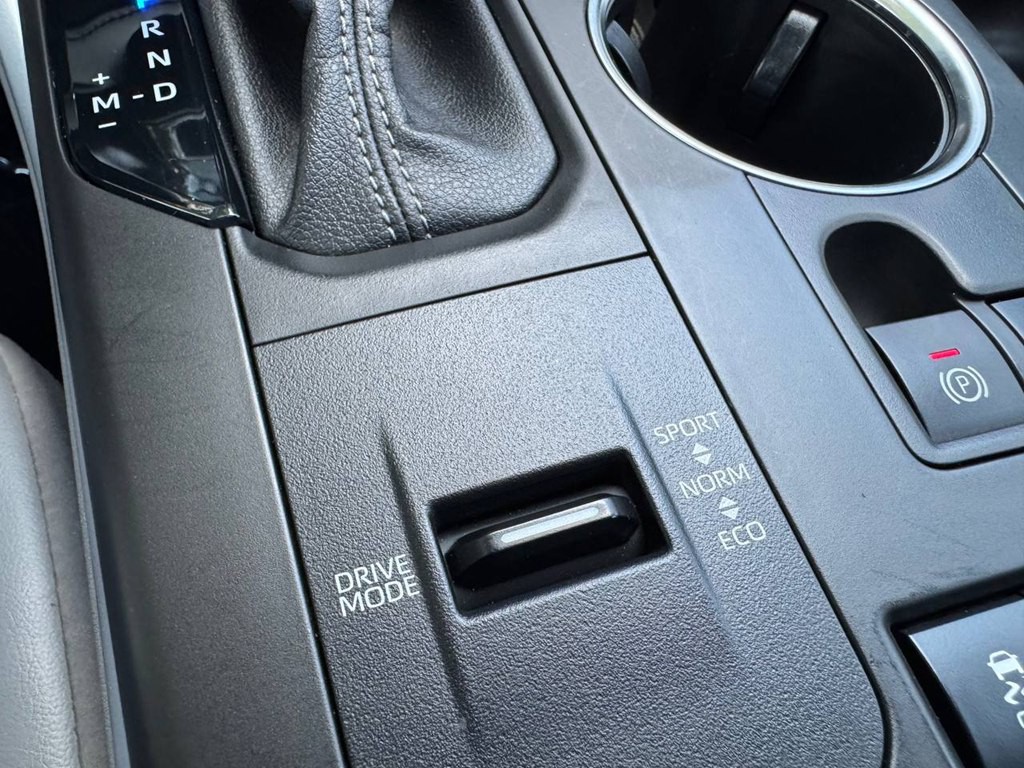 2022 Toyota Highlander Image 28