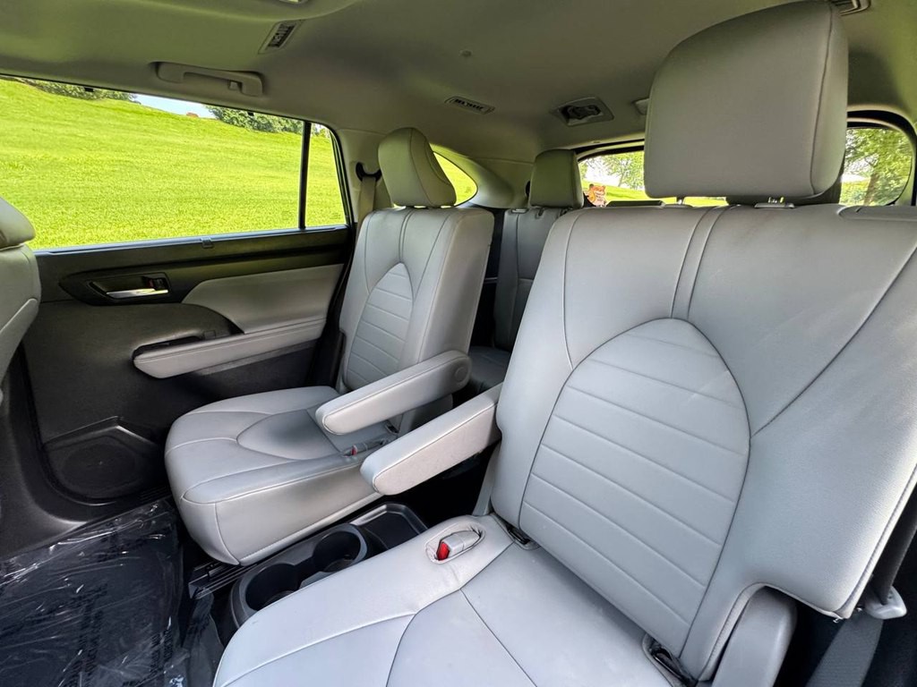 2022 Toyota Highlander Image 50