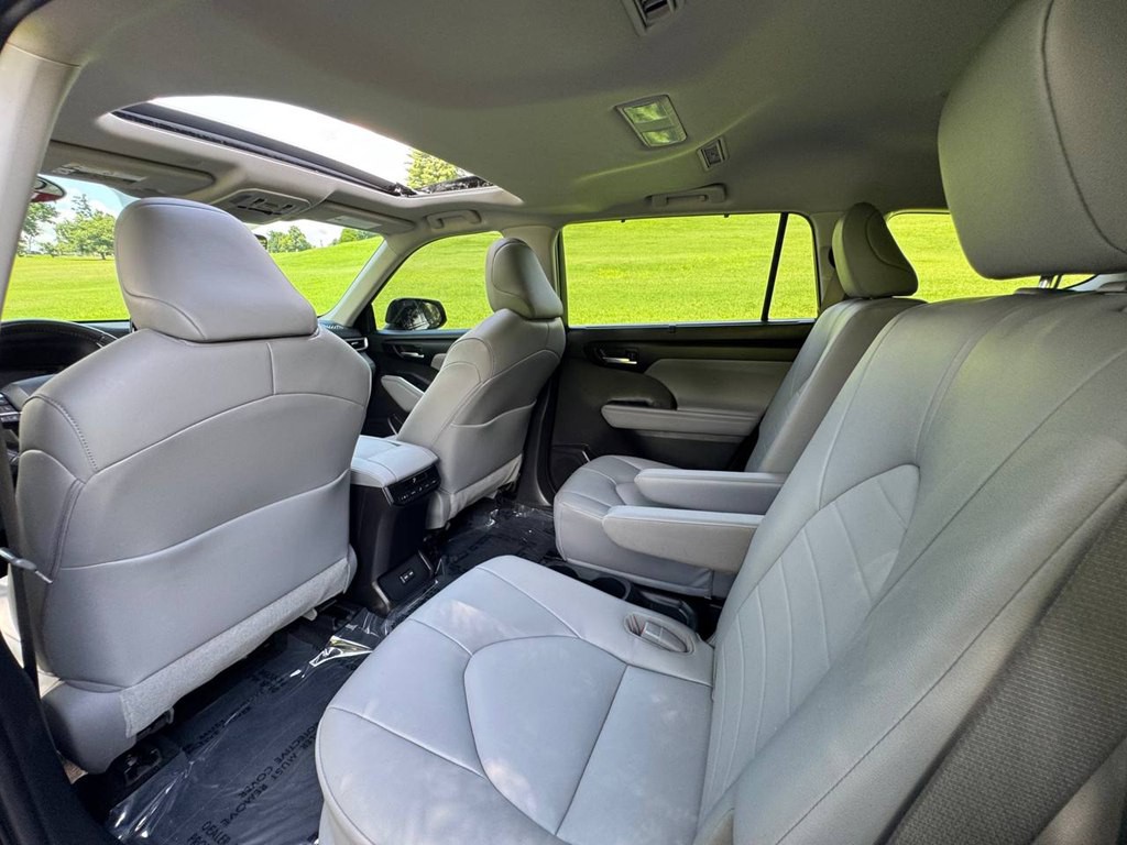 2022 Toyota Highlander Image 52