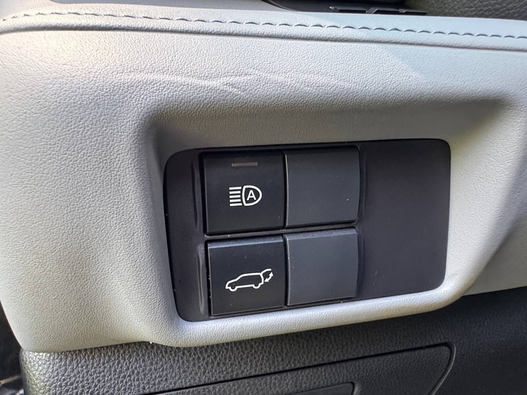 2022 Toyota Highlander Image 55
