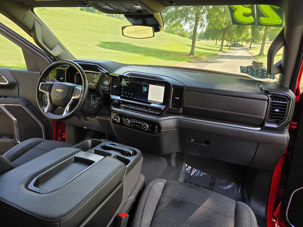 2023 Chevrolet Silverado 1500 Image 10