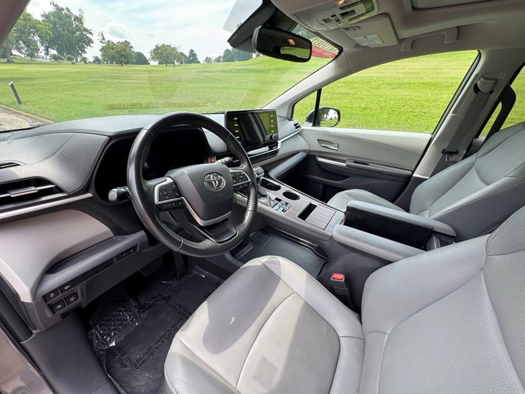2022 Toyota Sienna Image 11