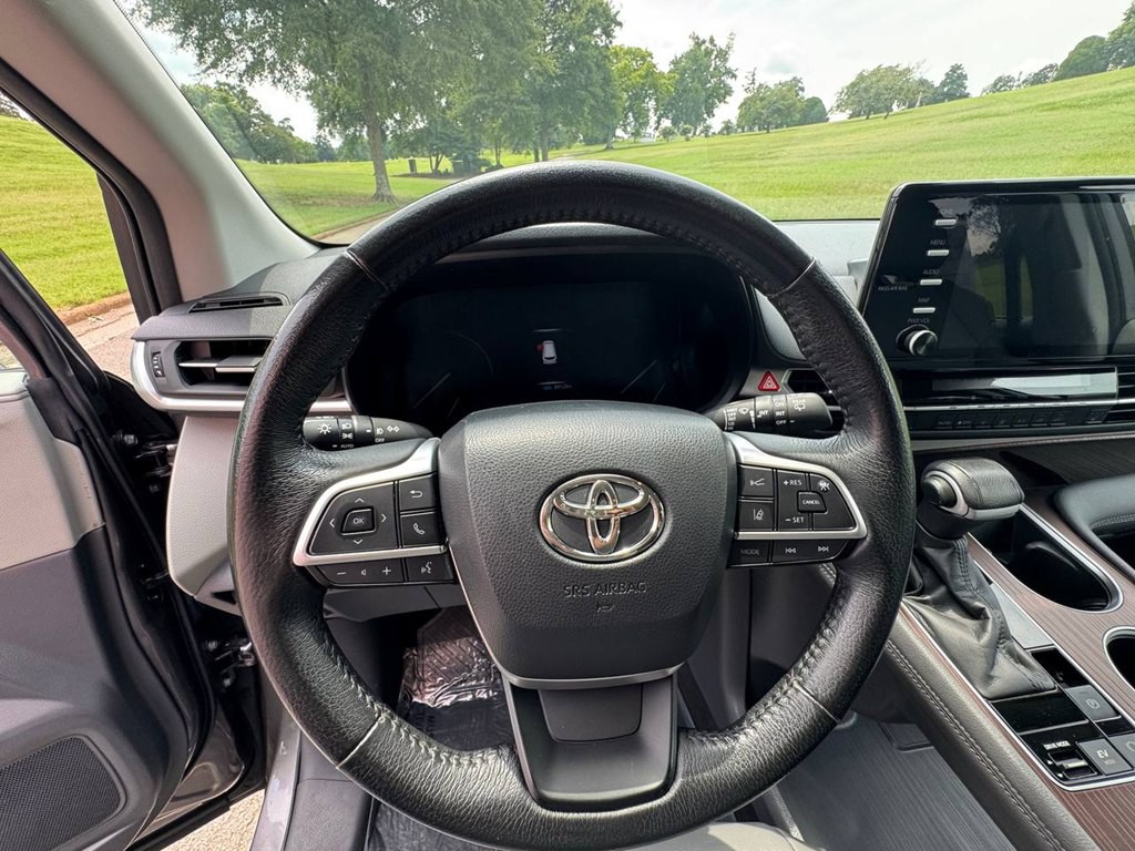 2022 Toyota Sienna Image 13