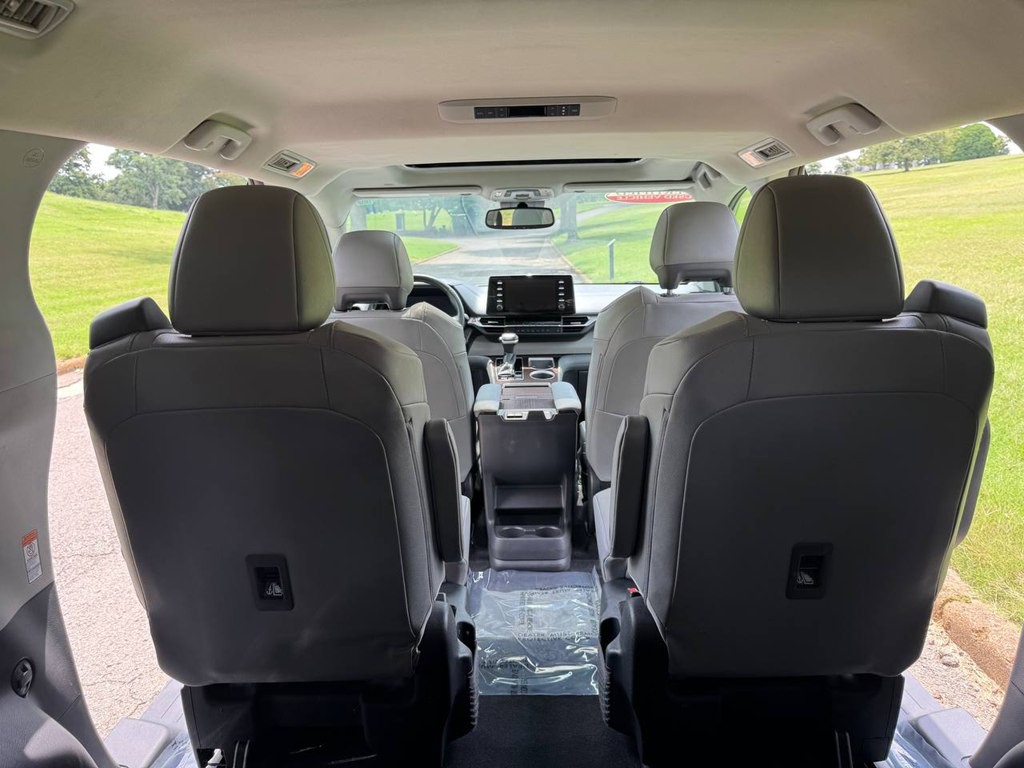 2022 Toyota Sienna Image 36
