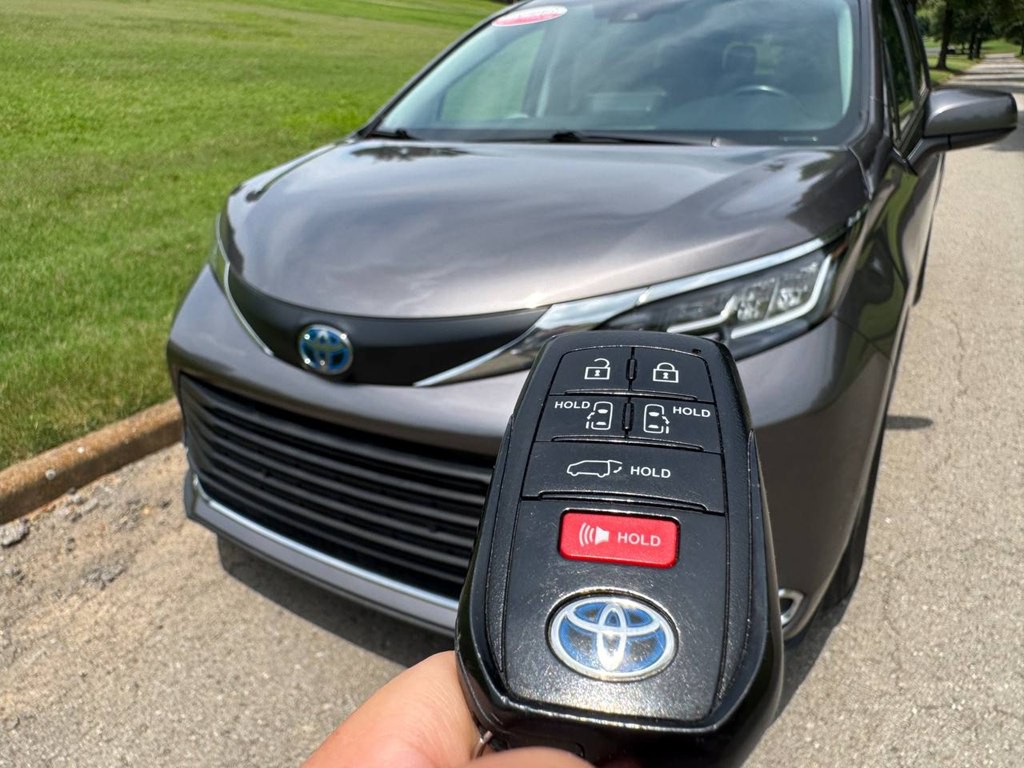 2022 Toyota Sienna Image 46