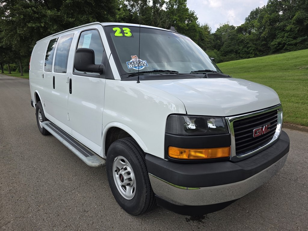 2023 GMC Savana Image 7