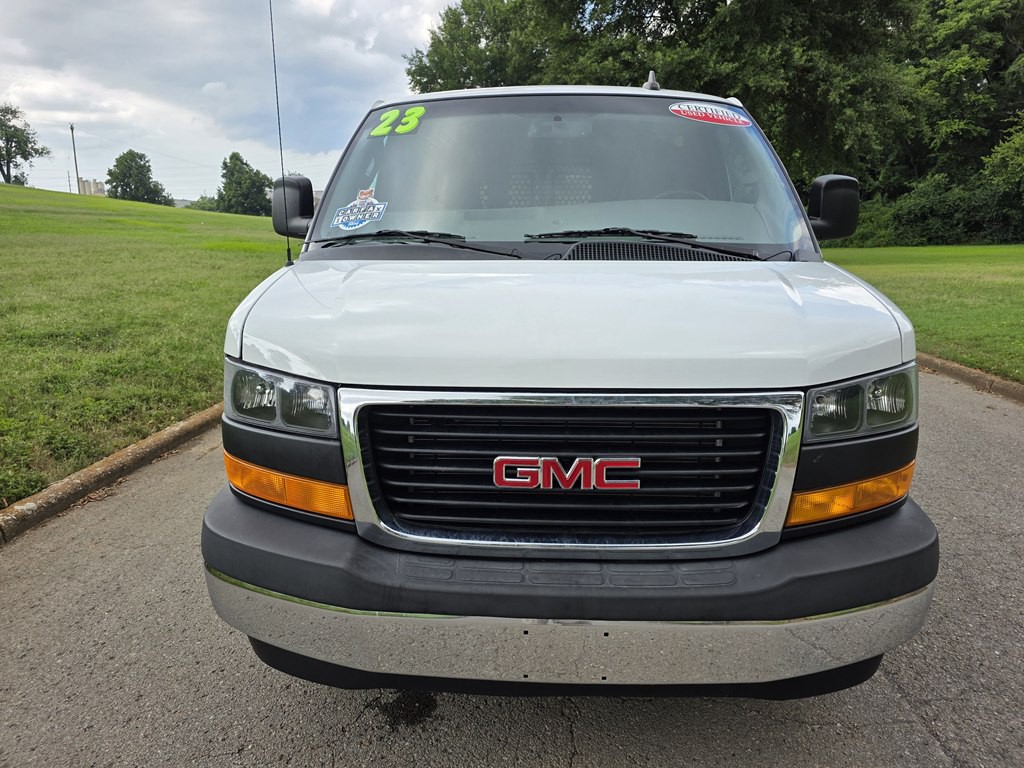 2023 GMC Savana Image 8