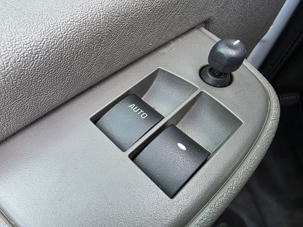 2023 GMC Savana Image 14