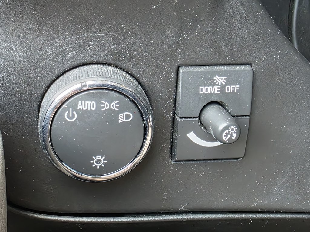 2023 GMC Savana Image 22