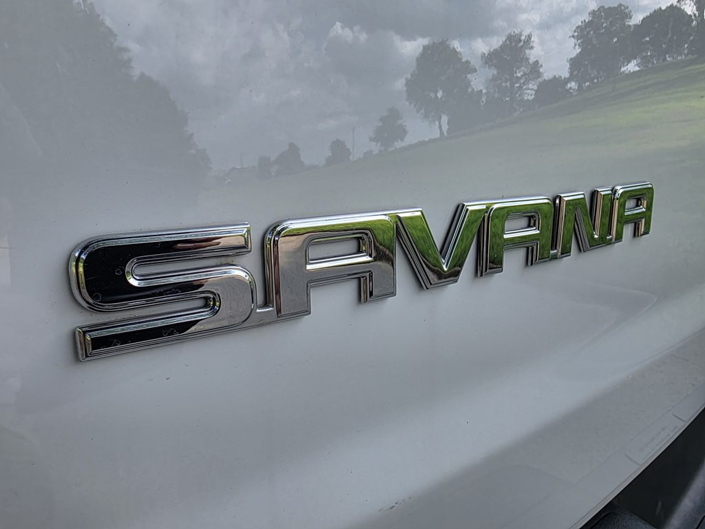 2023 GMC Savana Image 45
