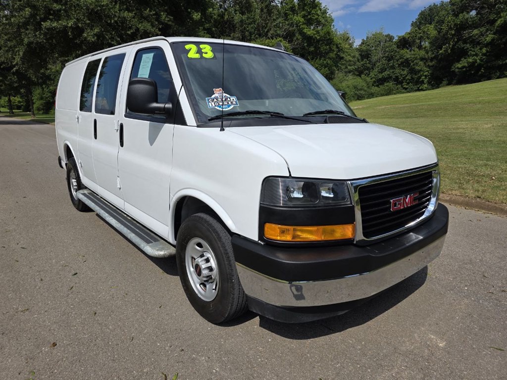 2023 GMC Savana Image 6