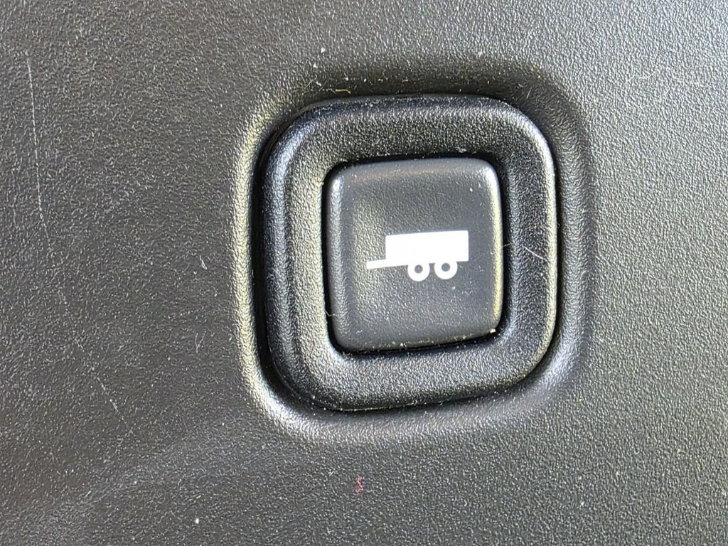 2023 GMC Savana Image 17