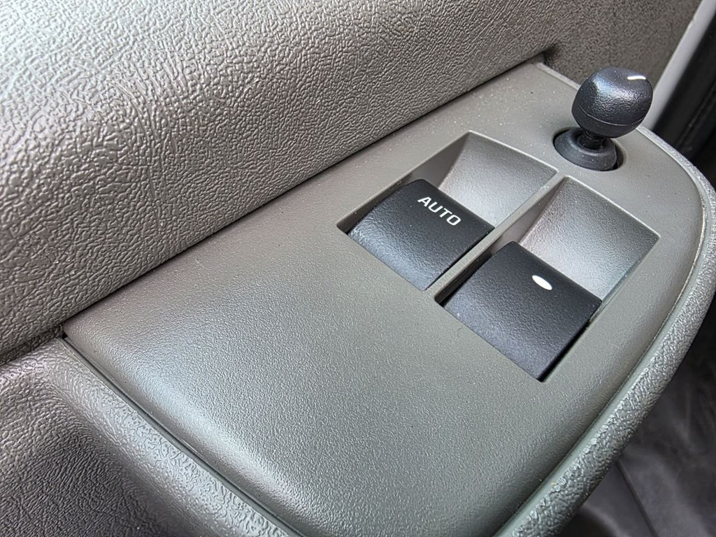 2023 GMC Savana Image 28