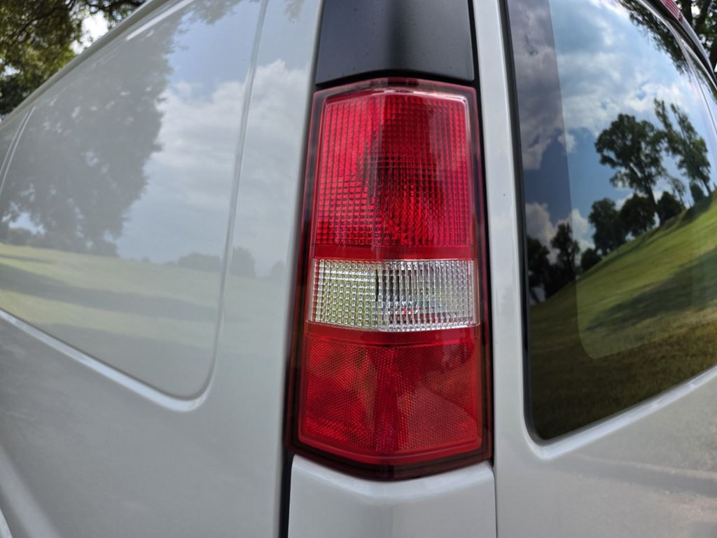 2023 GMC Savana Image 44