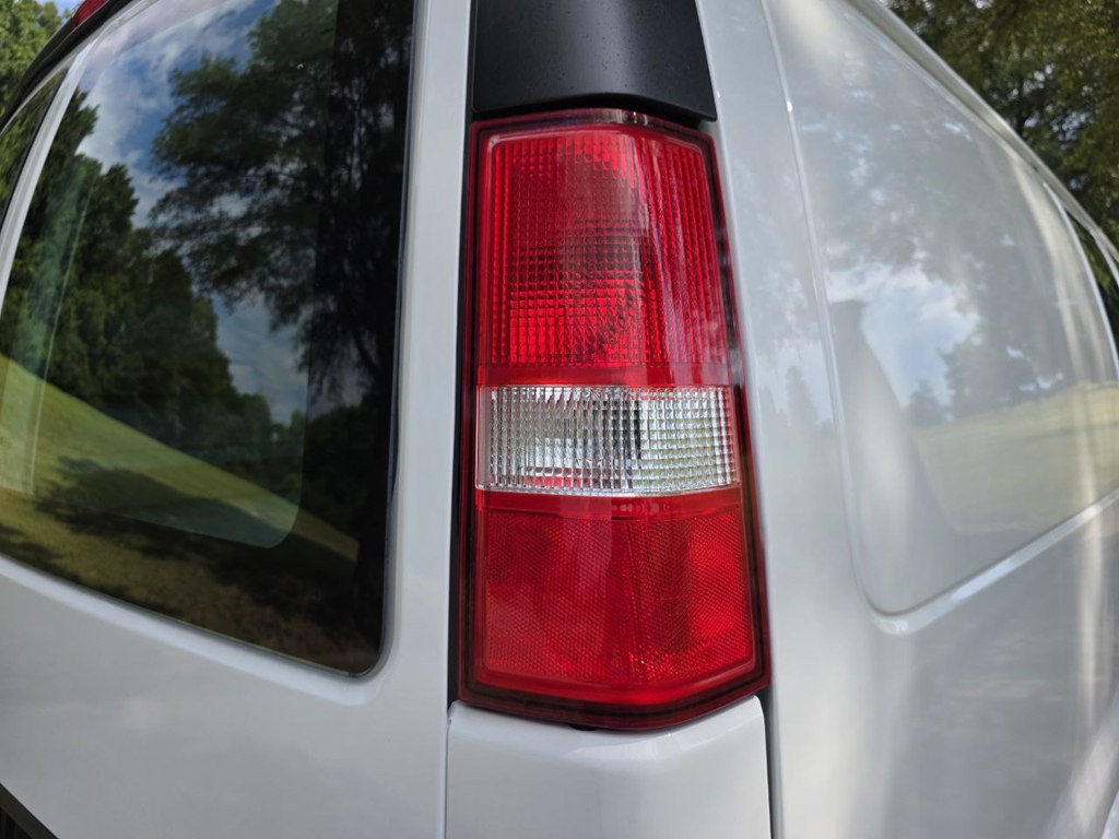 2023 GMC Savana Image 45